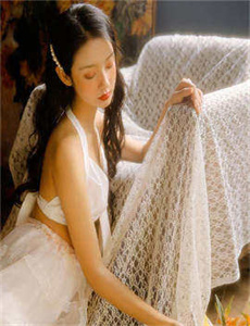 韩国美女跳肚皮舞