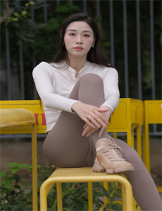 童颜美女全集免费播放